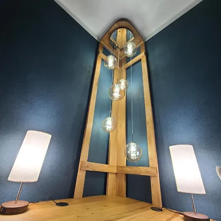 Apartmenthaus Am See, Peacock Suite, Naehe Motorsportarena